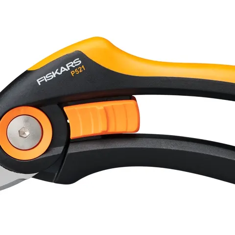 Fiskars Bypass Gartenschere (P521) Plus – Bild 1