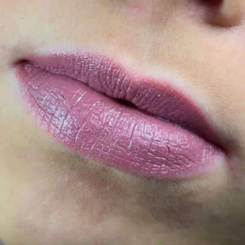 avril Rossetto Rosa Rose Poupée – immagine 1