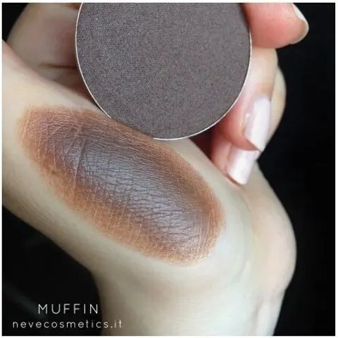 neve cosmetics Ombretto Cioccolato Muffin – immagine 1