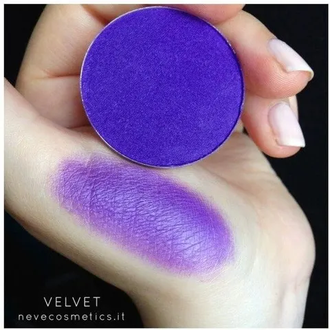 Neve Cosmetics – Ombretto Compatto Velvet – immagine 1