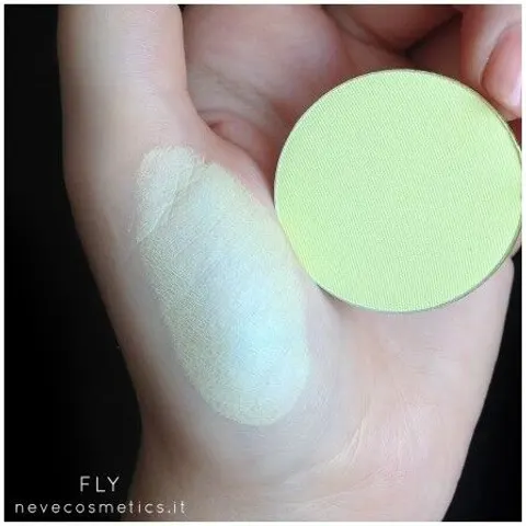 neve cosmetics Ombretto Giallo Canarino Fly – immagine 1