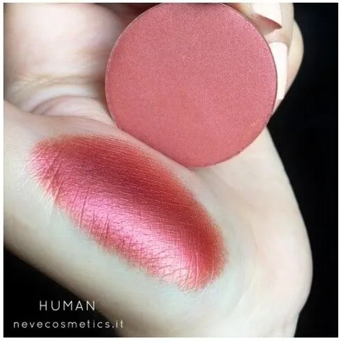 neve cosmetics Ombretto Rosso Sequoia Human – immagine 1
