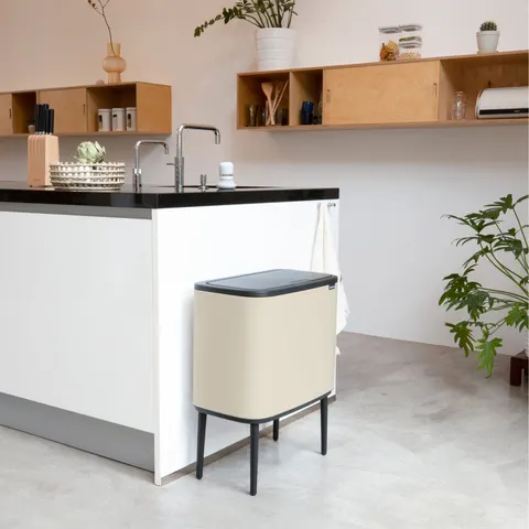 Brabantia Bo Touch Bin, 36L - Soft Beige Mülleimer – Bild 1