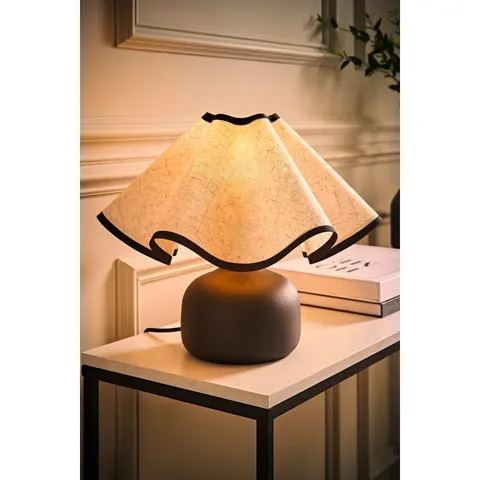 Emilia Black Table Lamp – image 1