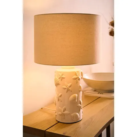 ValueLights Selene Embossed Seashell Ceramic Table Lamp Cream – White – image 1