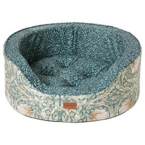 Morris & Co Pimpernel & Lily Leaf Oval Bed - Small – image 1