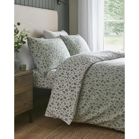 D & D Falling Leaf Duvet Cover Set – Green – image 1