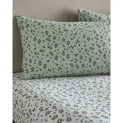 D & D Falling Leaf Fitted Sheet – White – image 1