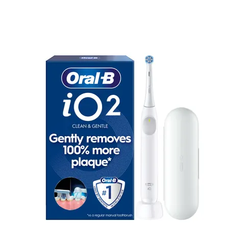 Oral-B iO2 Series White + Travel Case – image 1
