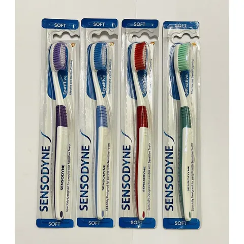Sensodyne Sensitive Soft Tandenborstel – afbeelding 1