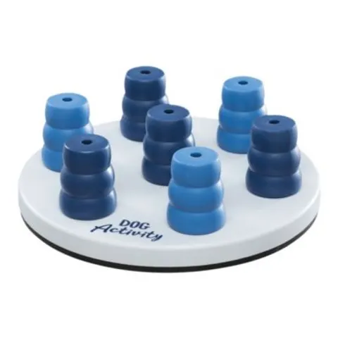 Trixie Dog Activity Mini Solitaire Strategy Game – image 1