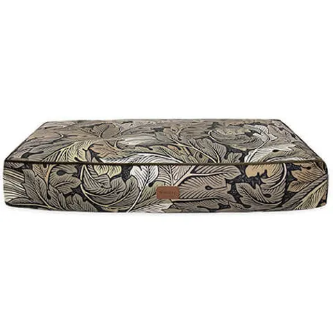 Morris & Co Acanthus Medium Dog Mattress – image 1