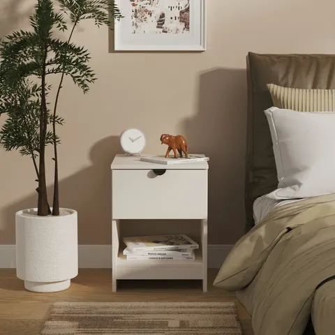 Ellison Side Table – image 1