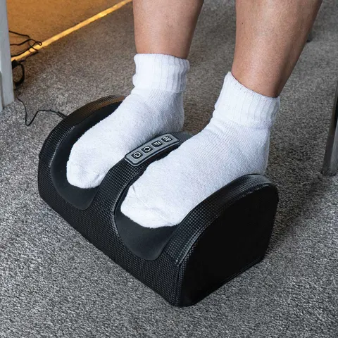 Menkind Heat Foot Massager – image 1