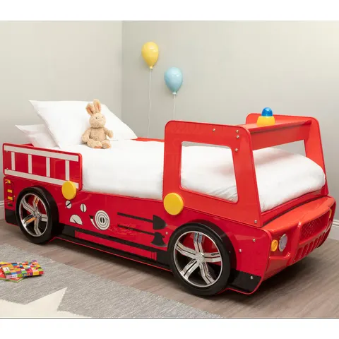 Kids Red Fire Engine Bed – image 1