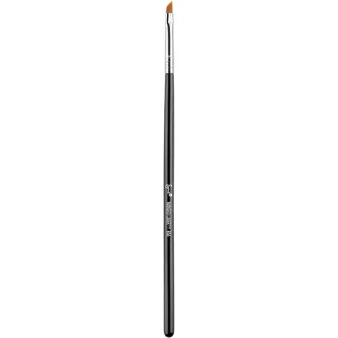 Sigma Beauty E06 Winged Liner Brush – image 1