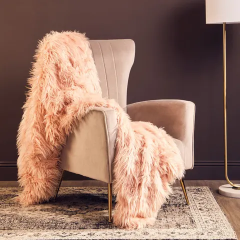 Lamina Pink Throw – image 1