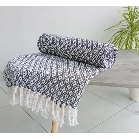 Eden Cotton Geometric Throw – image 1