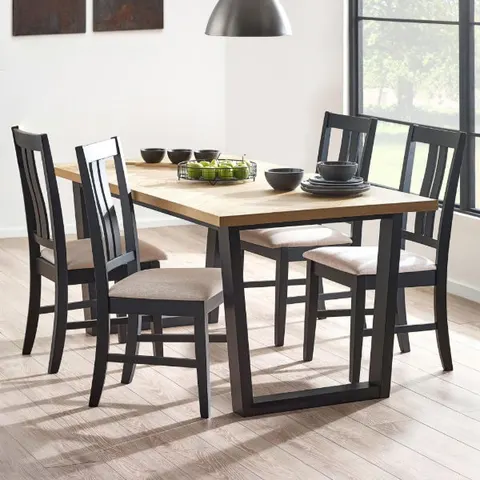 Hilton Dining Table – image 1