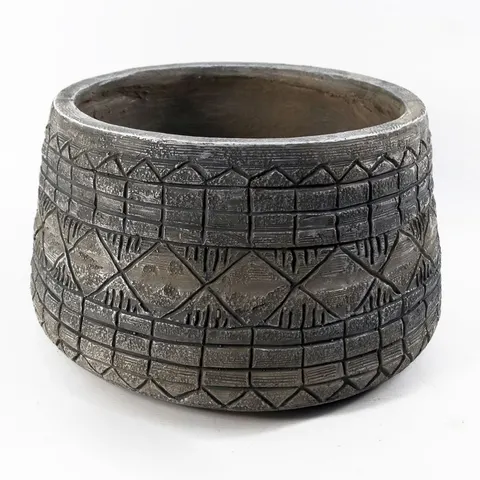22cm x 37cm Large Grey Gliese Embossed Planter – S0671497713 – image 1
