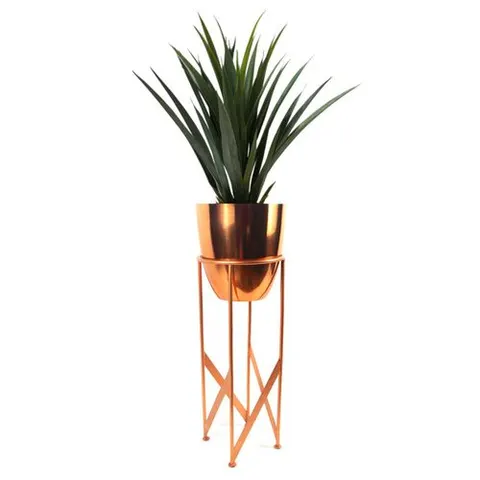 90cm Copper Planter with Artificial Yukka Plant – image 1