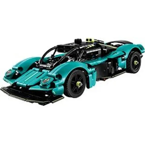 LEGO Technic Aston Martin Valkyrie Build – image 2