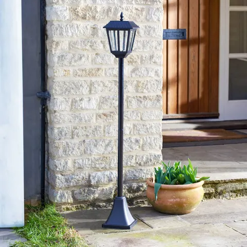 Metro Solar Lamp Post 20L – black, clear – image 3