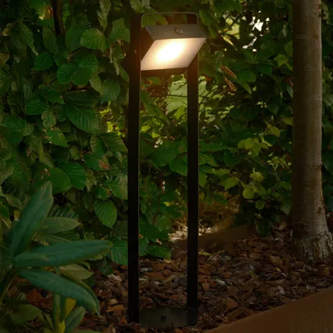 Nordlux Saulio solar LED path light, black, aluminium, IP44 – image 2