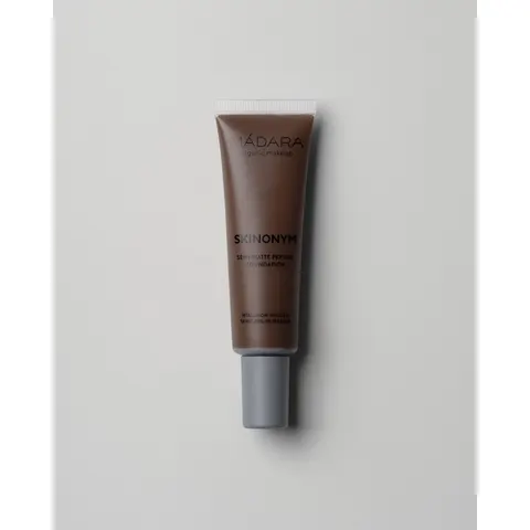 Base de maquillaje semimate con péptidos: Chesnut – imagen 2