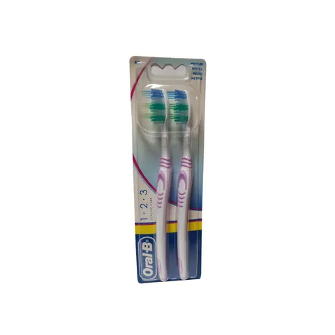 Oral-B Classic Care Twin Toothbrushes- Medium – image 2