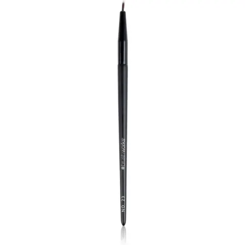 Brushworks No. 23 Precise Liner Brush – image 3