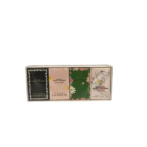 Marc Jacobs Mini Eau de Parfum Gift Set - 17ml – image 3