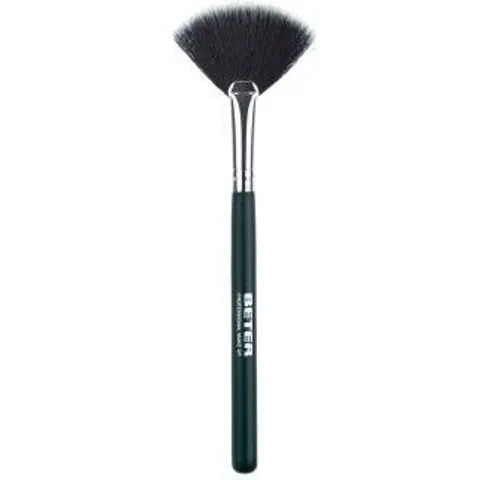Beter Fan Makeup Brush Synthetic Hair – image 2