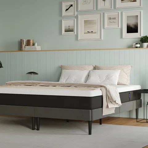 Emma Original Classic Memory Foam Mattress - Small Double – image 2